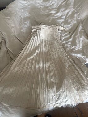 Zara Pleated Maxi Dress in Light Cream with Waist Tie